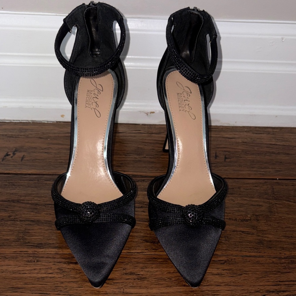 Badgley Mischka Black Satin Heels